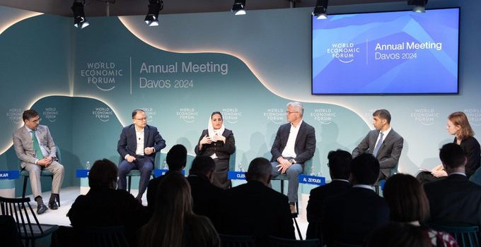 UAE Foreign trade Minister at Davos: blockchain makes trade more accessible